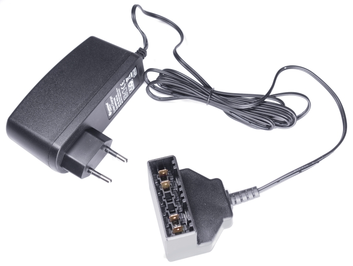 Cargador 5293080-01 en el grupo con GPLSHOP (5293080-01)