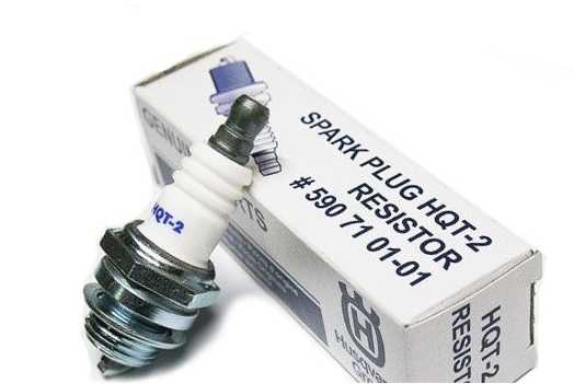 HQT-2 en el grupo Repuestos / Bujía / Bujía para motoazadas con GPLSHOP (5907101-01)