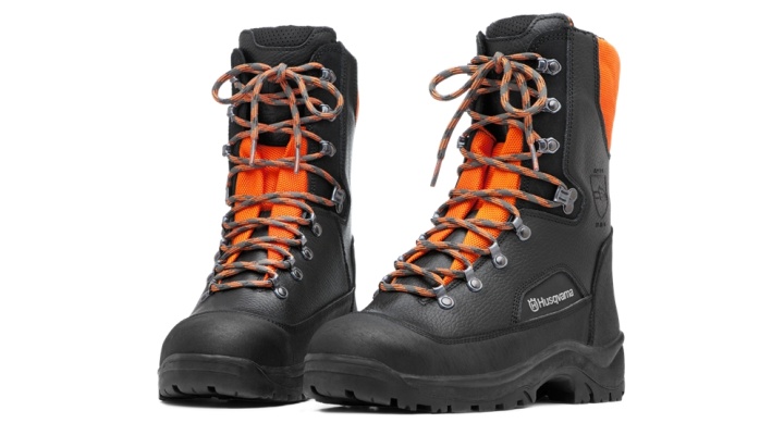 Botas de protección Husqvarna Classic 20, size 39 en el grupo Productos forestales y para el jardín de Husqvarna / Husqvarna Ropa de trabajo/equipo / Botas de protección con GPLSHOP (5950030-39)