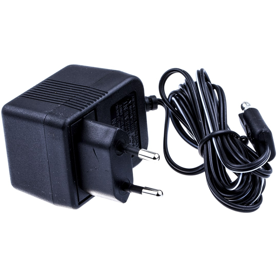 BATTERY CHARGER