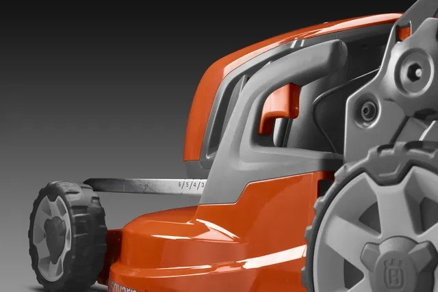 Husqvarna LC 347iVX Cortacésped A Batería