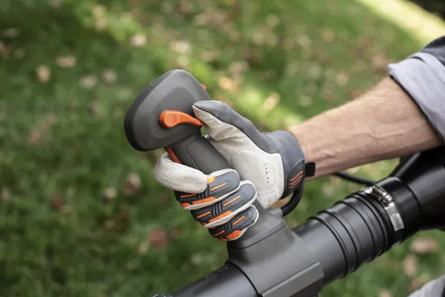 Husqvarna 345BT Soplador