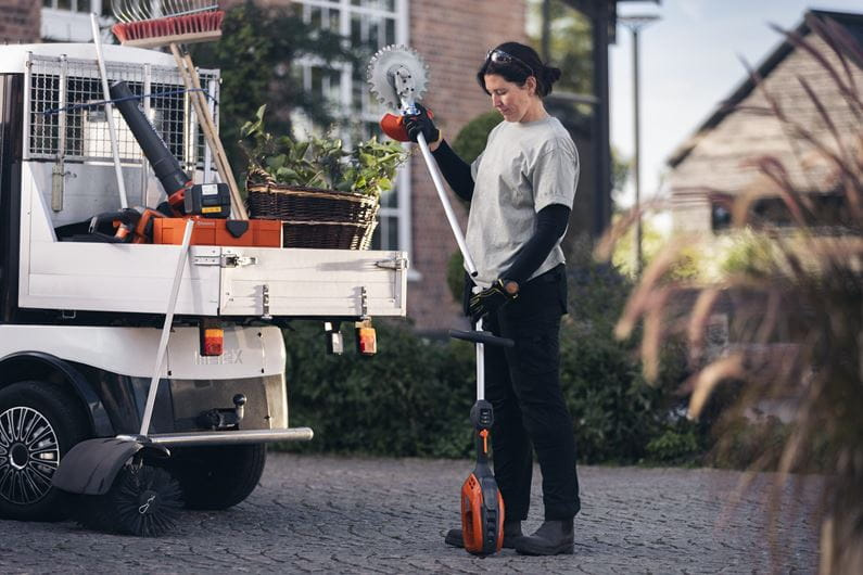 Husqvarna 525iLK con trimmer