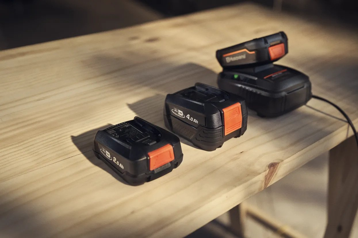 Husqvarna Aspire™ Cargador 18-C70