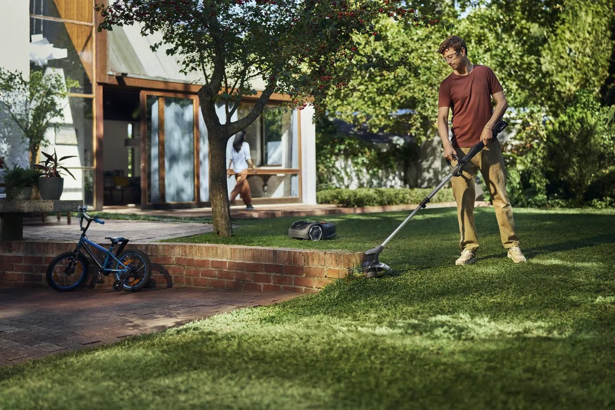 Husqvarna Aspire™ T28 + B45(2.5Ah) & C70