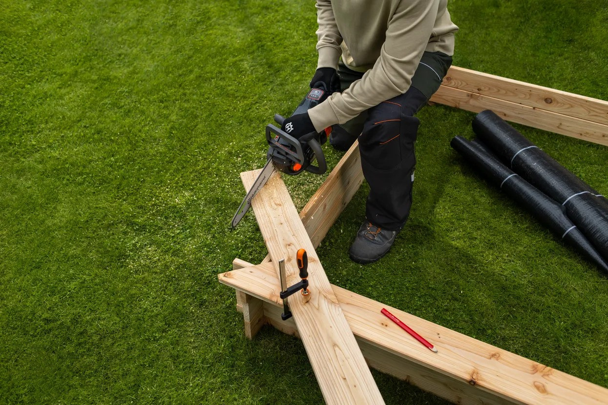 Husqvarna ASPIRE™ C15X-P4A con batería y cargador