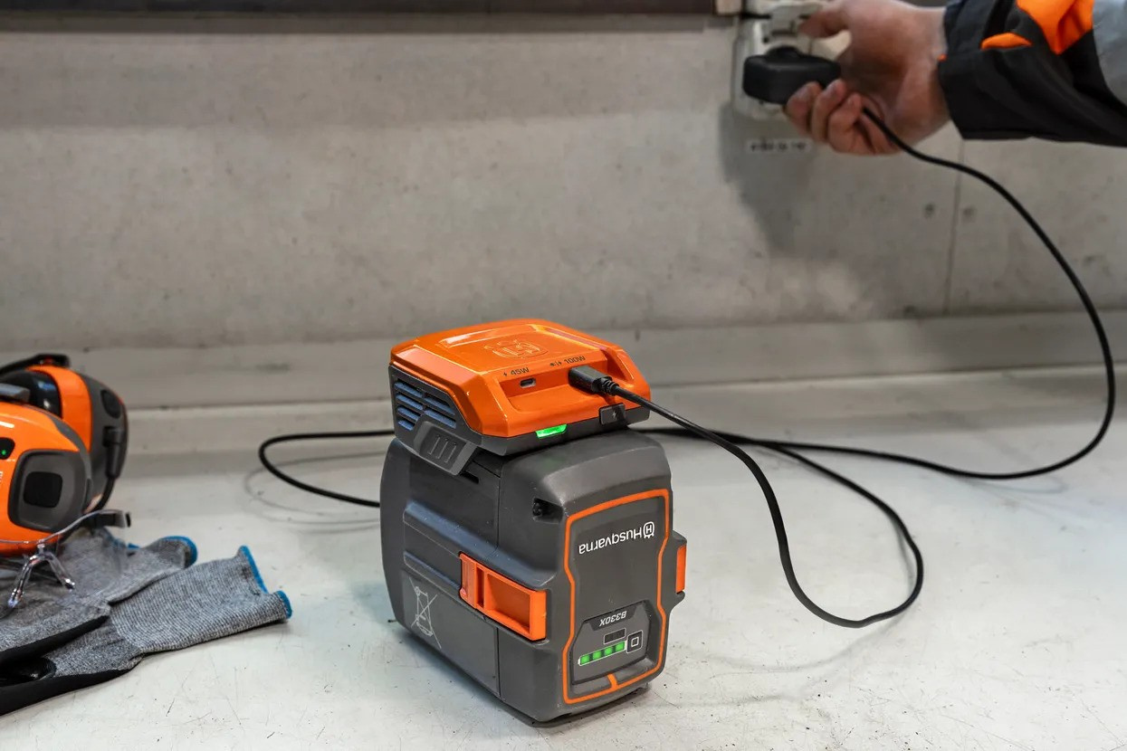 Adaptador USB-C Husqvarna USB150X