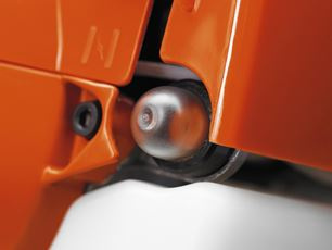 Husqvarna 122R Desbrozadora