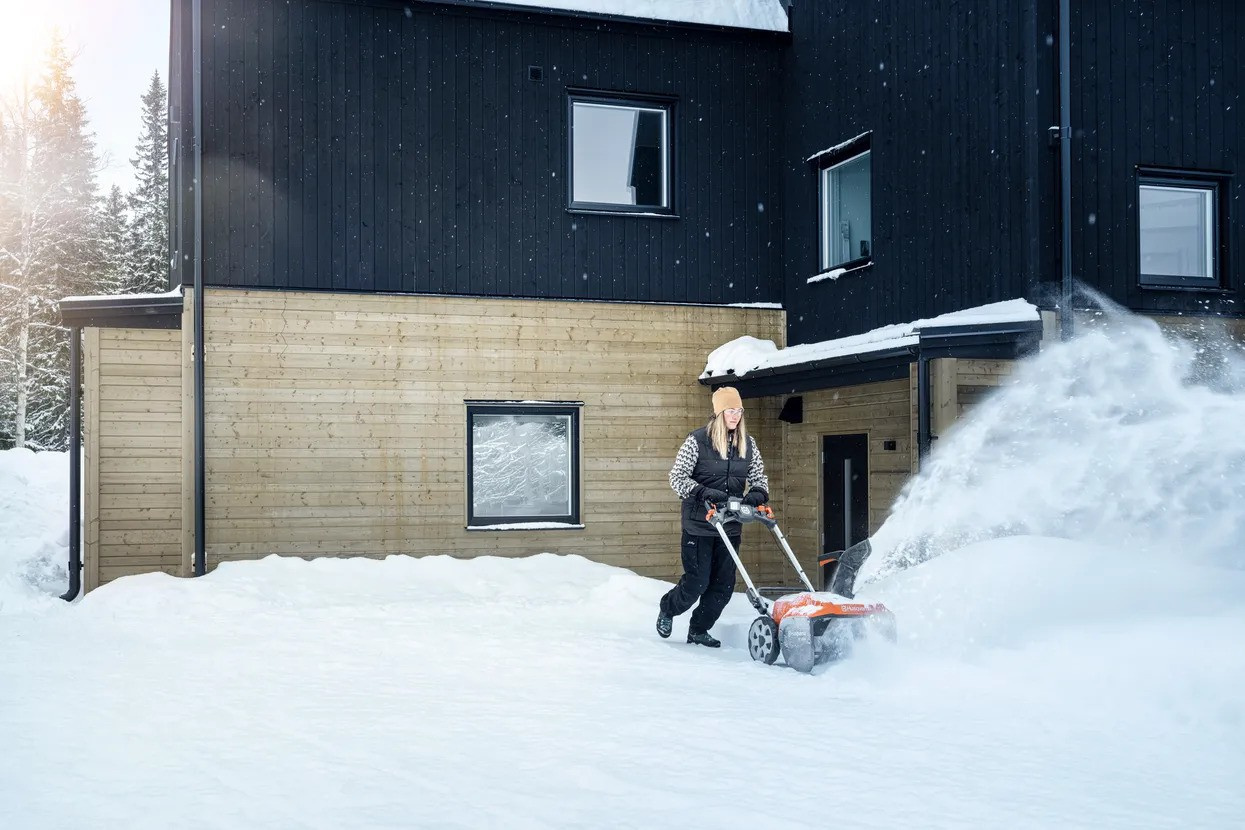 Husqvarna ST 253i Quitanieves