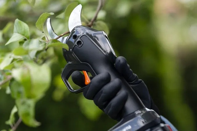 Husqvarna Aspire™ PS30X-P4A con batería y cargador