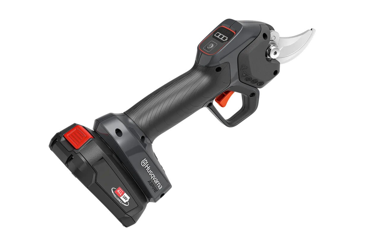 Husqvarna Aspire™ PS30X-P4A + Pértiga Aspire™ con batería y cargador