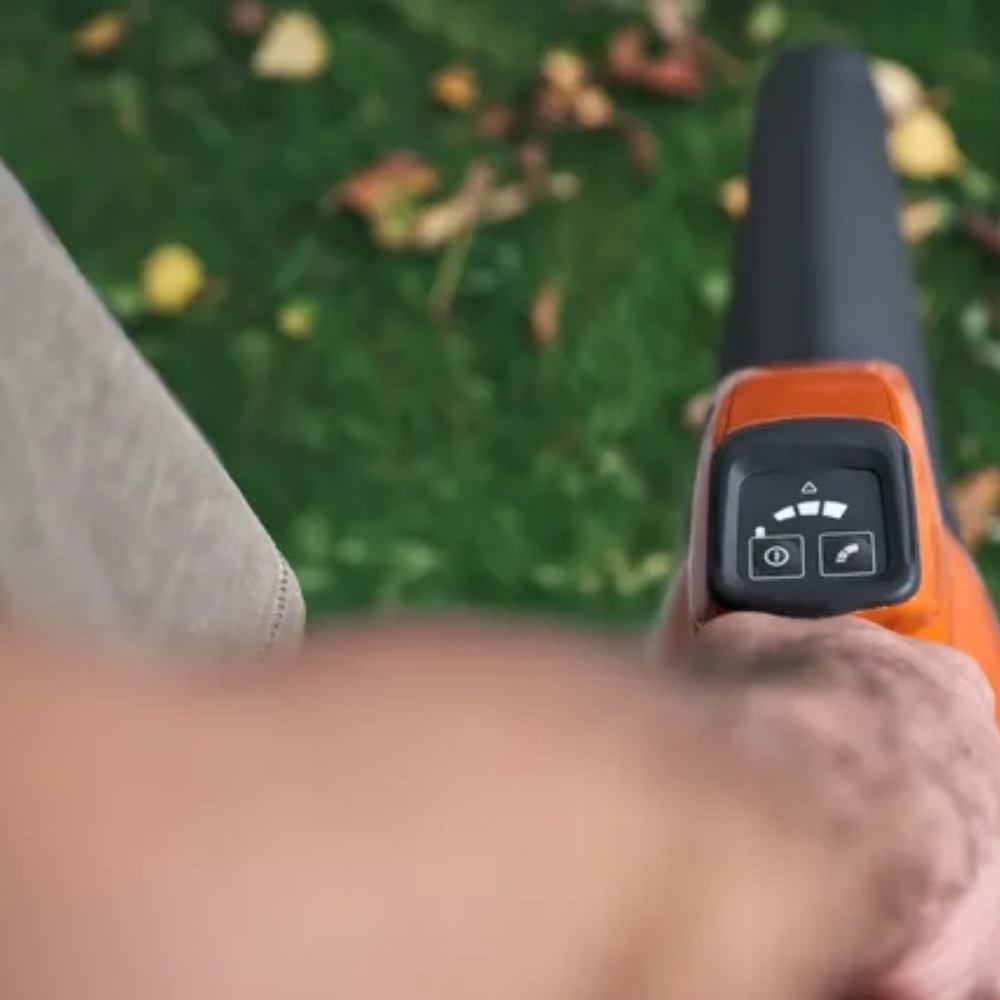 Husqvarna 335iB sin batería ni cargador