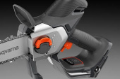Husqvarna Aspire™ P8X-P4A con batería y cargador Husqvarna Aspire™ P8X-P4A con batería y cargador