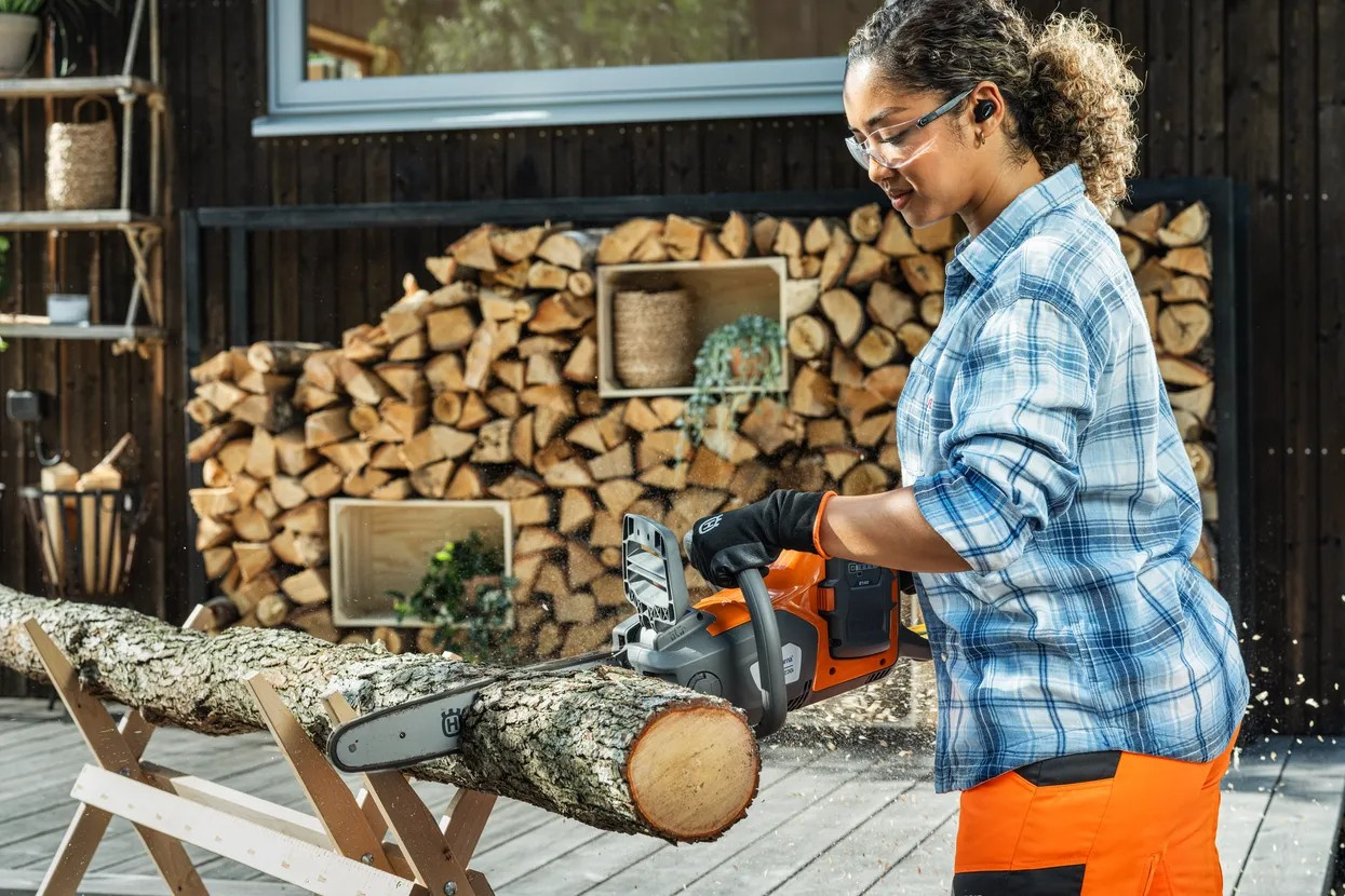 Husqvarna 230i motosierra a batería con batería y cargador